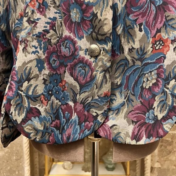 C B Collections. Sz 2x-3x. Faux Tapestry. Light Weight Vintage Jacket Top B57 - Picture 4 of 6